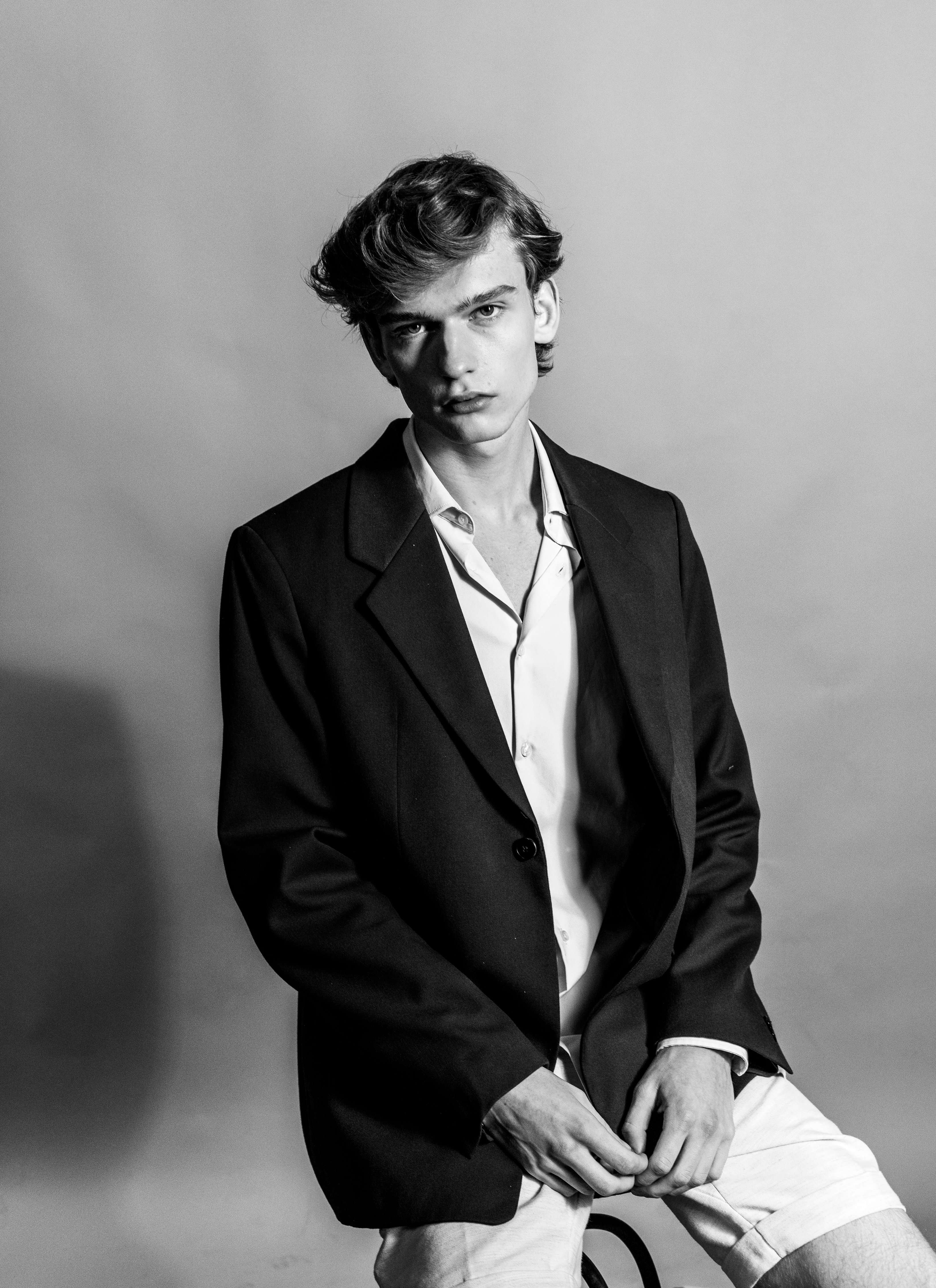 Simonas Memėnas look 5