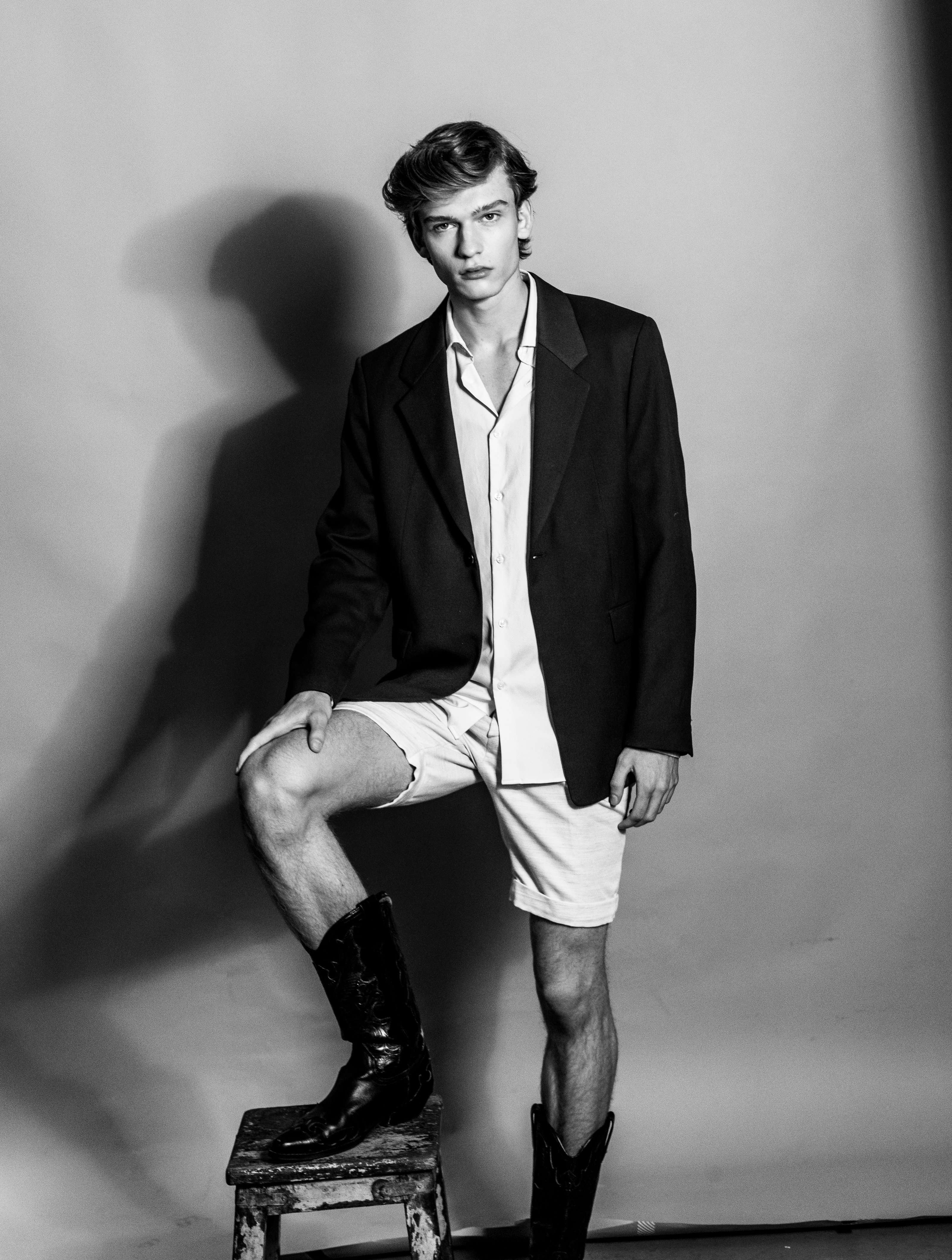 Simonas Memėnas look 4