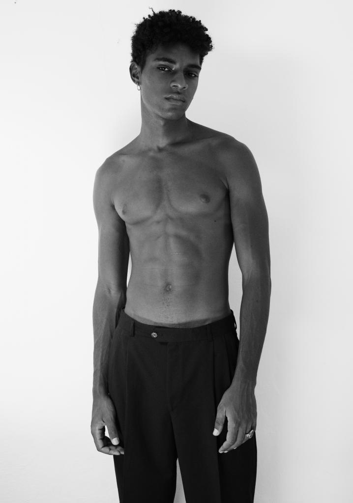 Emmanuel Maria  Leonardi look 23