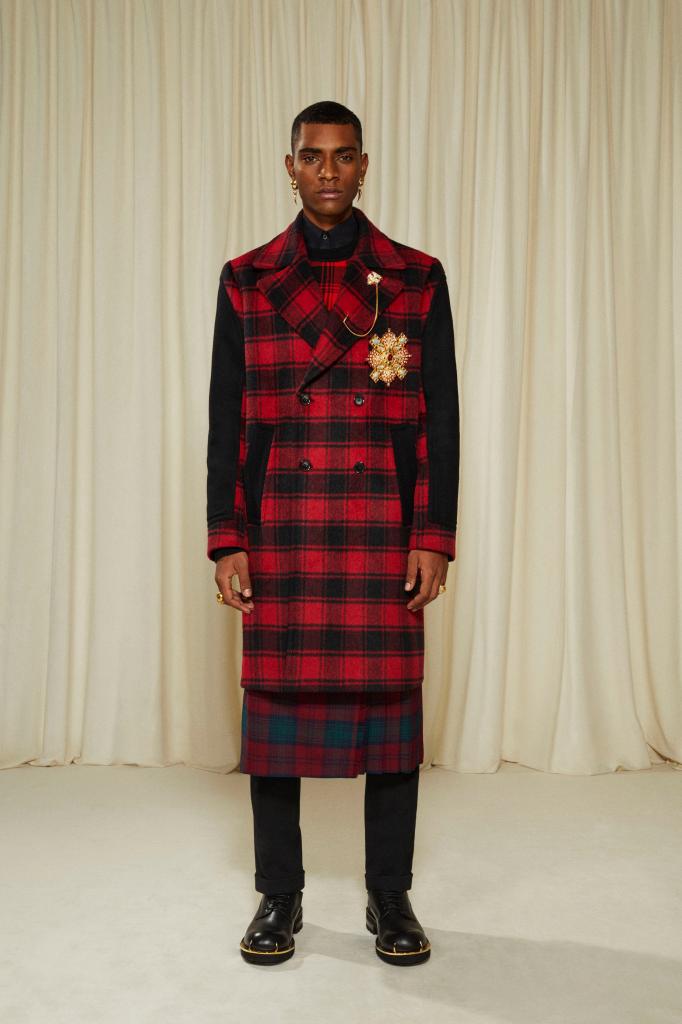 Emmanuel Maria  Leonardi look 6