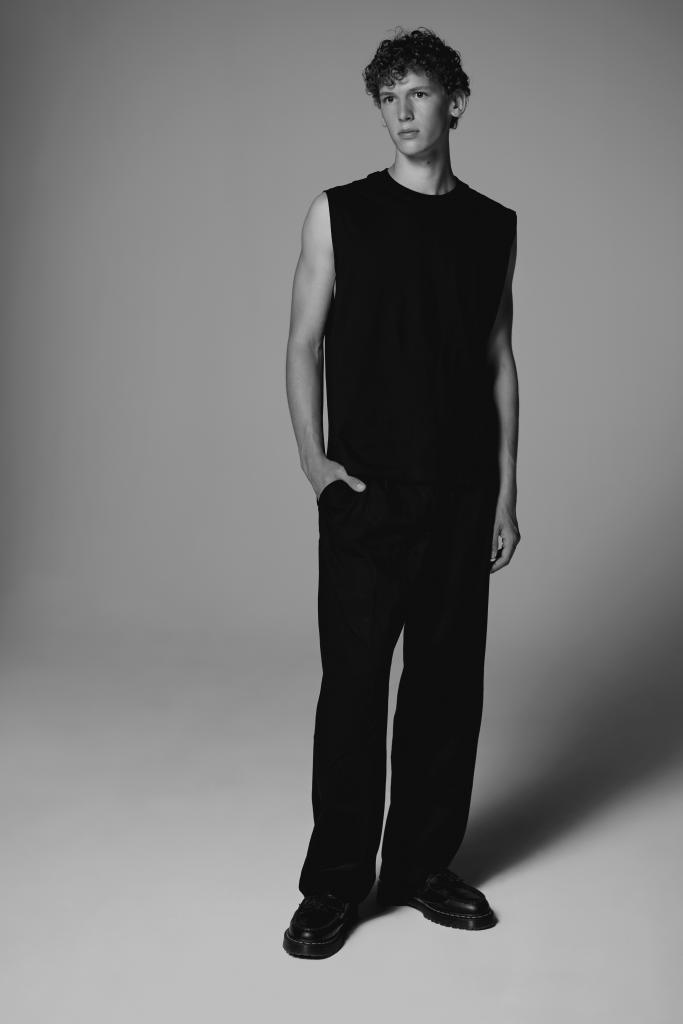 Samuel Schmid look 4