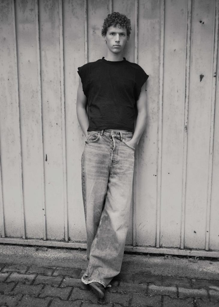 Samuel Schmid look 5