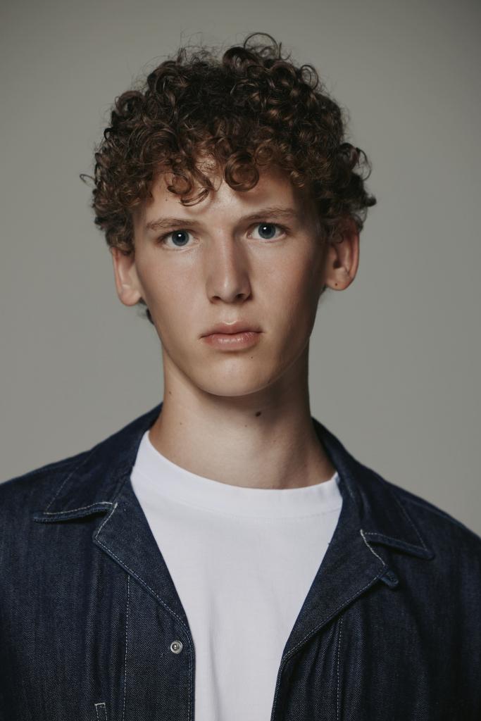 Samuel Schmid look 16