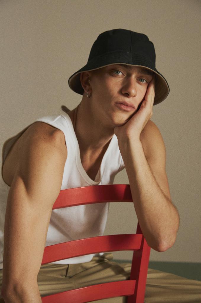 William Cardone look 13