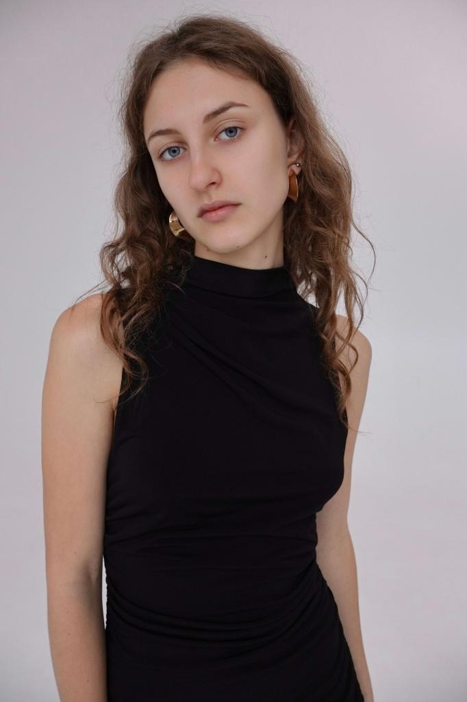 Anisia Andrienko look 14