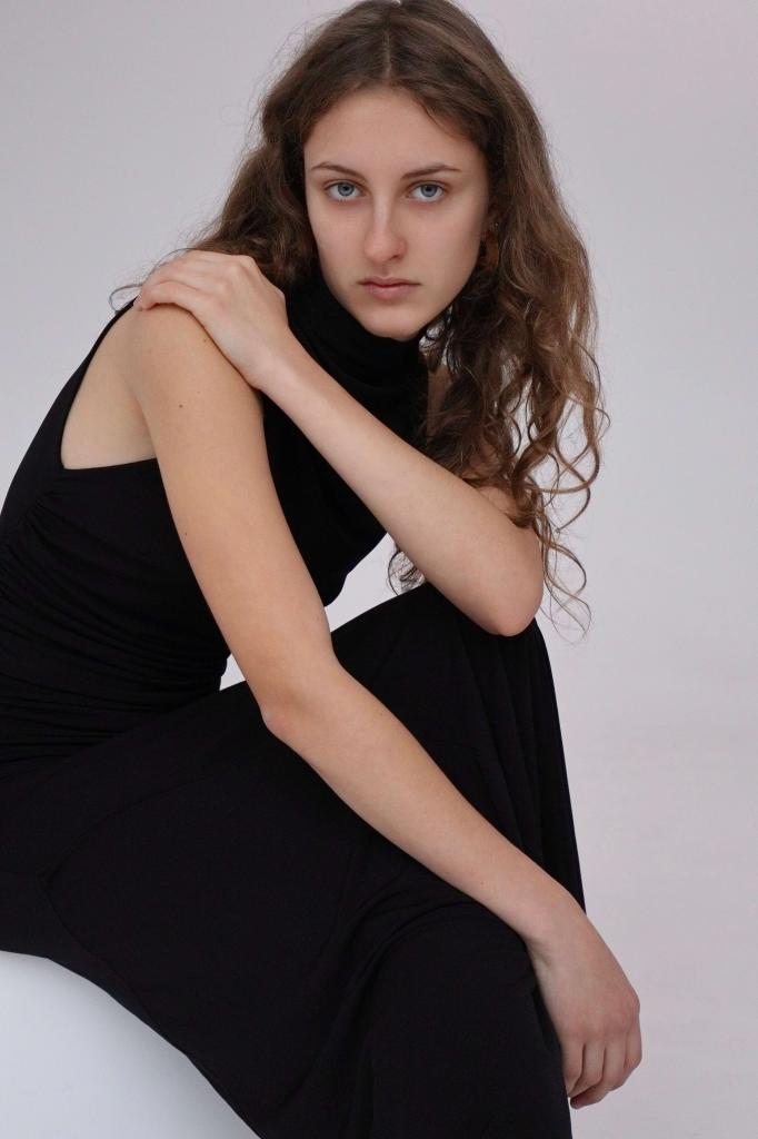 Anisia Andrienko look 13