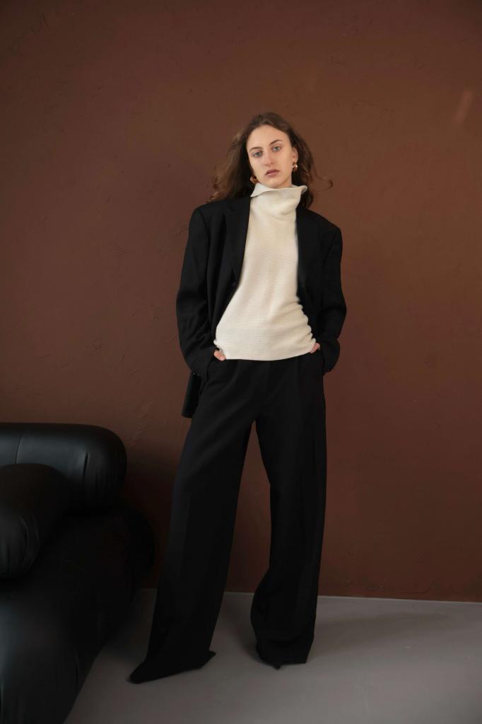 Anisia Andrienko look 4