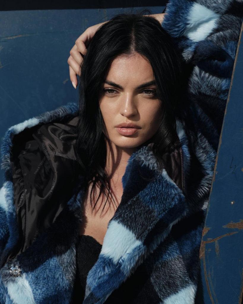 Aurora Sulejmani look 2