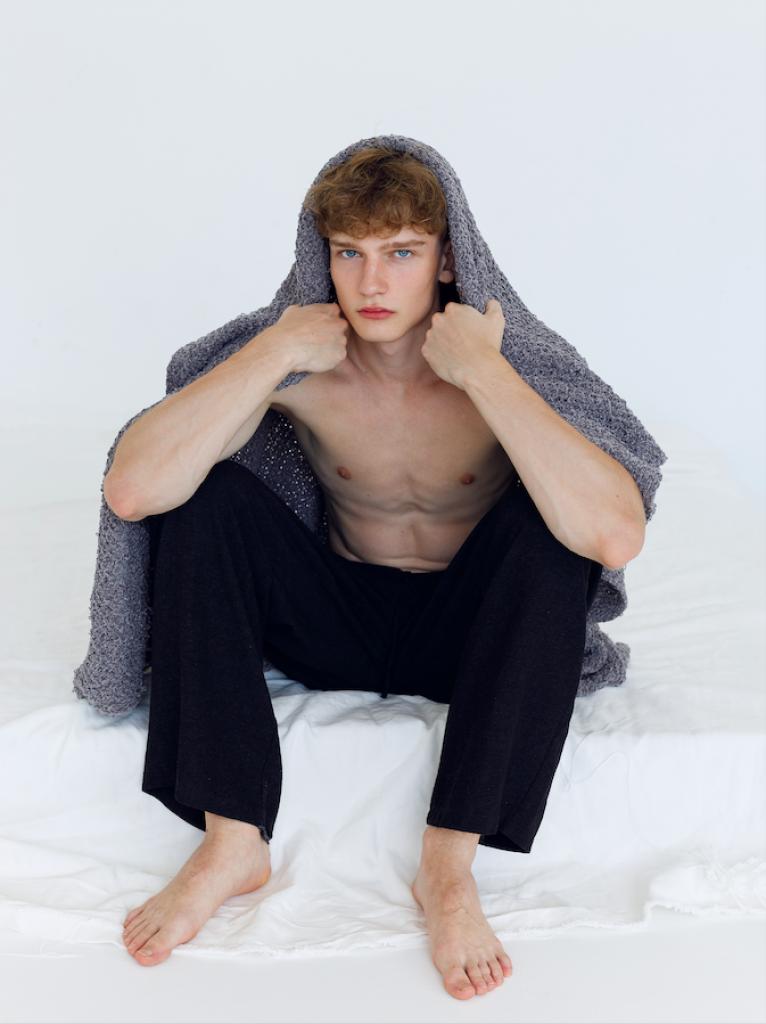 Simonas Memėnas look 1