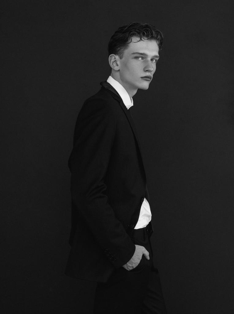 Simonas Memėnas look 12