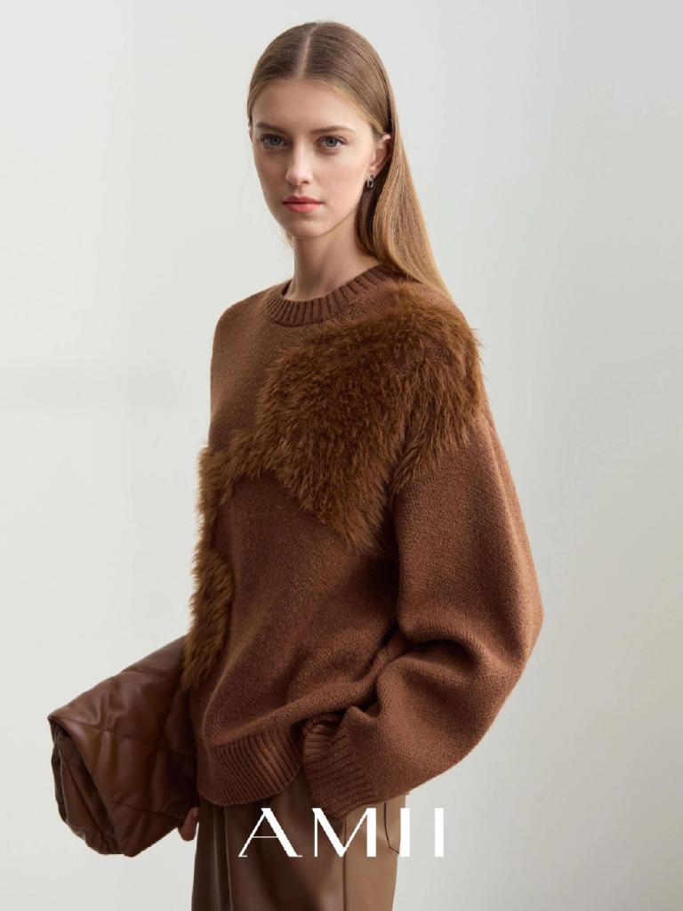 MARYIA VALASOVICH look 16