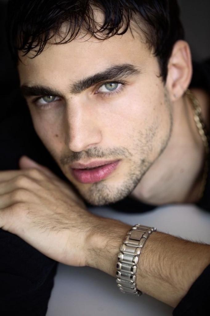 Dobri Dobrev look 11