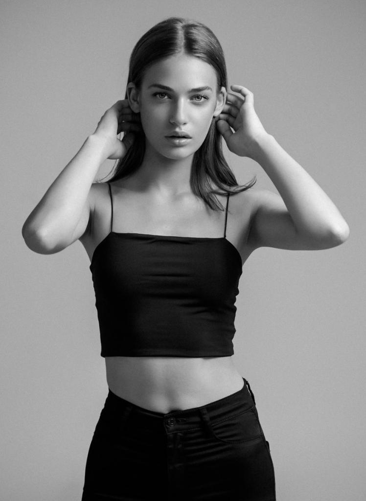 Ema Revishvili look 3